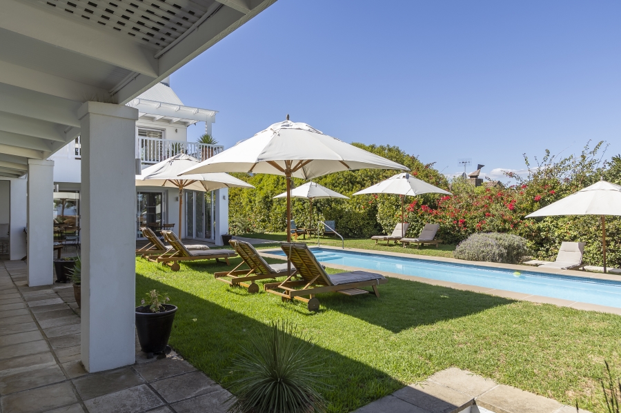 6 Bedroom Property for Sale in La Concorde Western Cape